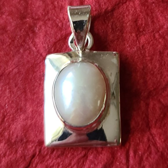 Pearl Pendant Necklace Sterling silver-Pearl Pendant -Sterling Silver Chain - Picture 2 of 4